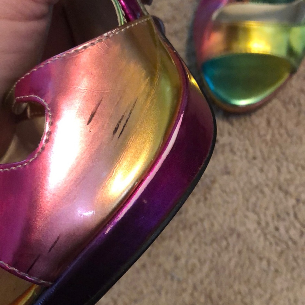 Heels - Picture 3 of 4